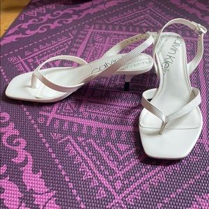 Calvin Klein white flip flop kitten heel sandals